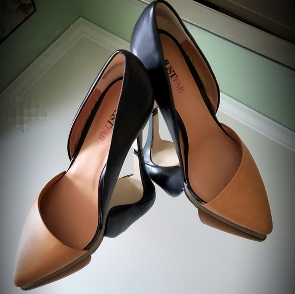 SOLD! JustFab Gisetta Black/Nude(Tan) - Picture 6 of 9